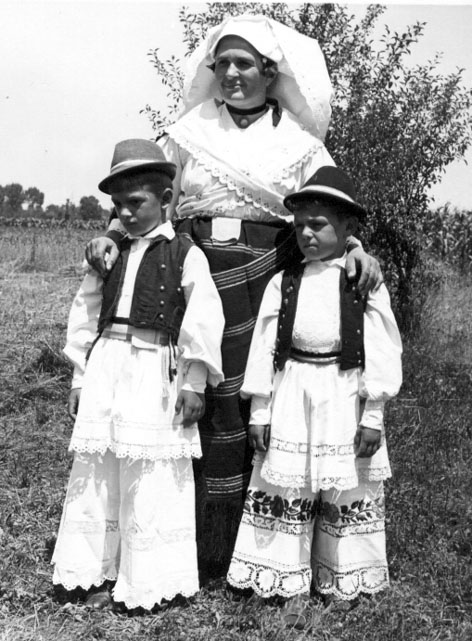 natioanl costumes from Croatian north
