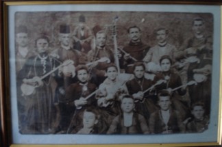 Mixed tamburitza orchestra from Kresevo, BiH (photo from the Kresevo Franciscan monastery)